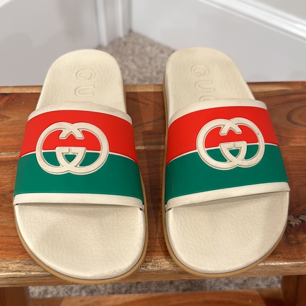 Authentic Gucci Interlocking G slide sandal - Picture 4 of 8